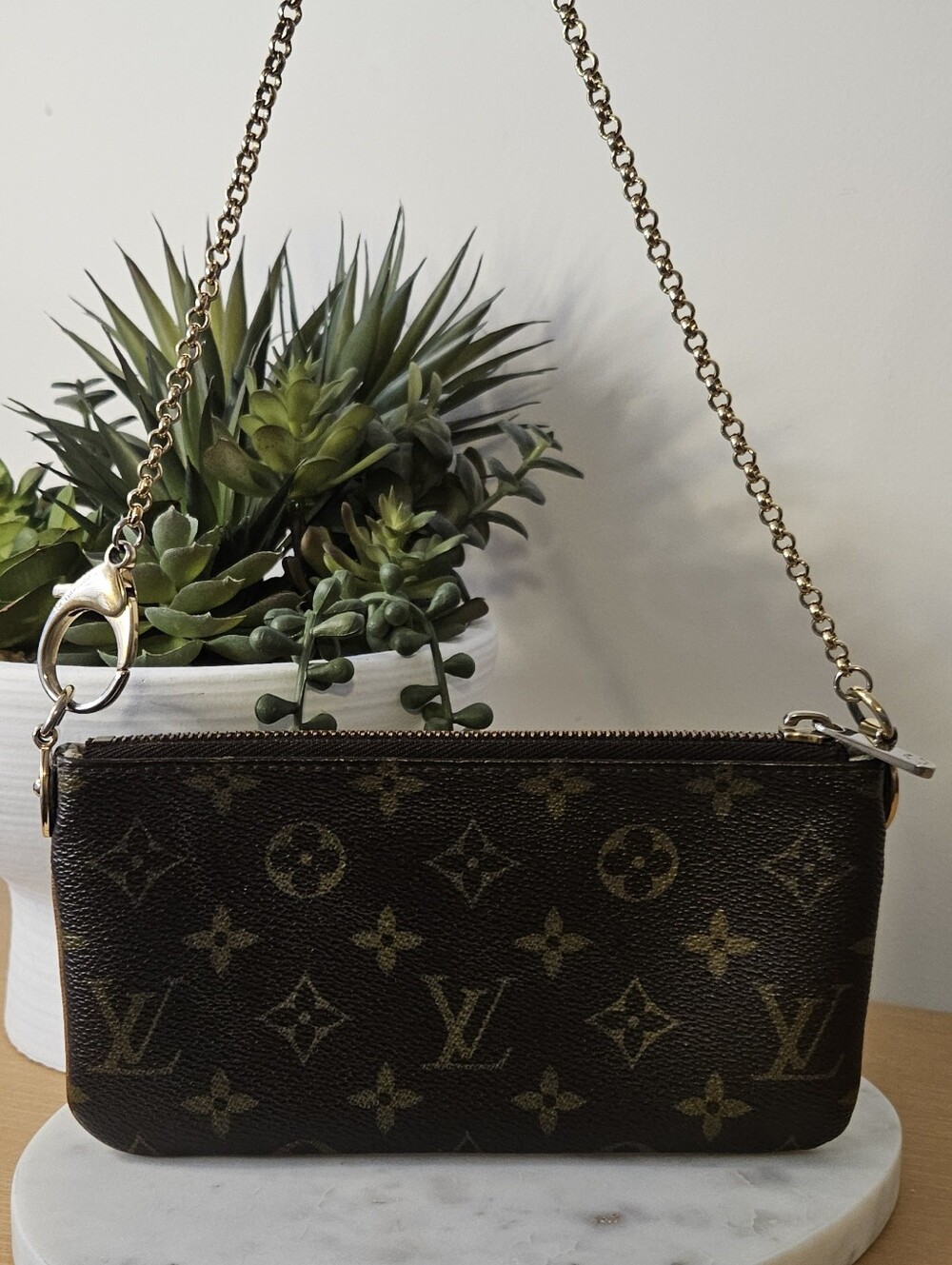 Louis Vuitton Milla Pochette Monogram Canvas MM ✨️ - Picture 3 of 11